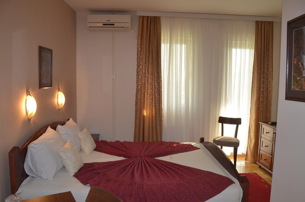 Hotel Dragovic スメデレヴォ 部屋 写真