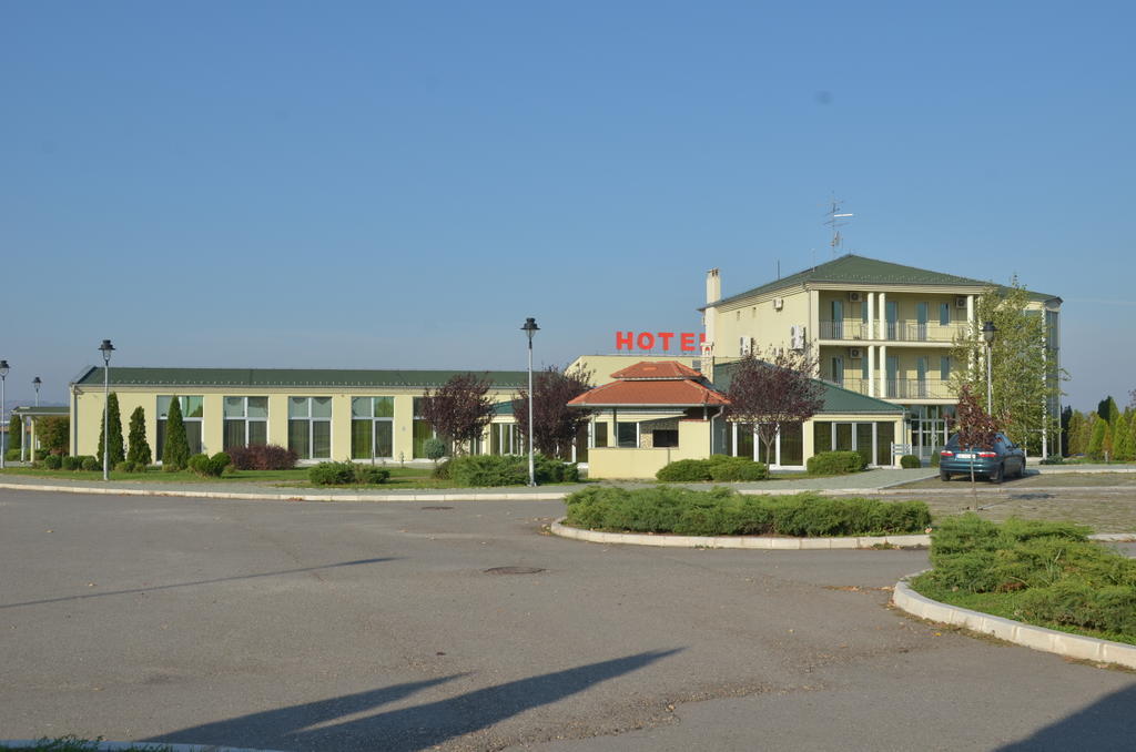 Hotel Dragovic スメデレヴォ エクステリア 写真