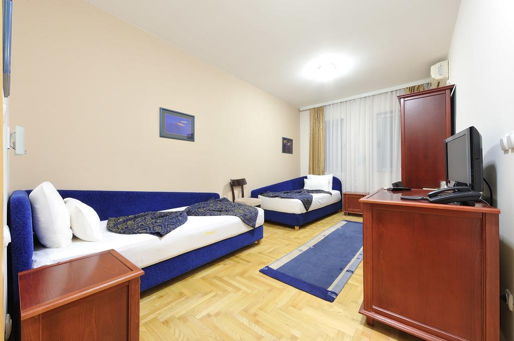 Hotel Dragovic スメデレヴォ エクステリア 写真